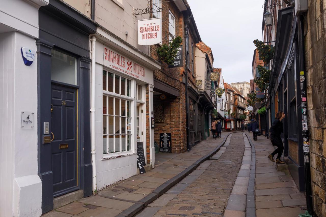 Shambles Suites In The Centre Of York, Sleeps 16 ภายนอก รูปภาพ