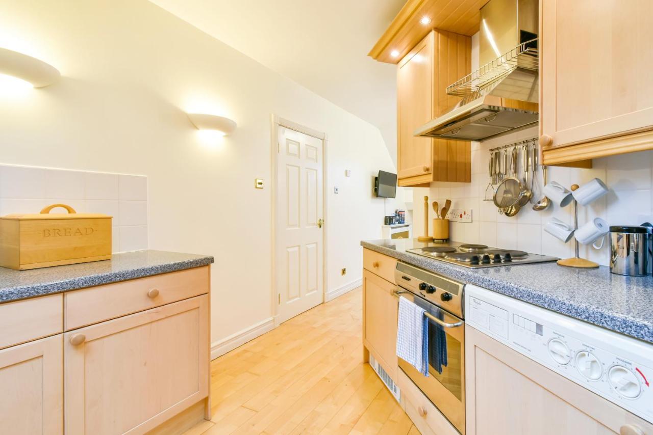 Shambles Suites In The Centre Of York, Sleeps 16 ภายนอก รูปภาพ