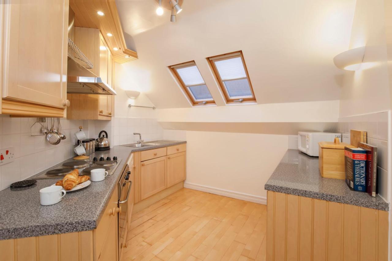 Shambles Suites In The Centre Of York, Sleeps 16 ภายนอก รูปภาพ