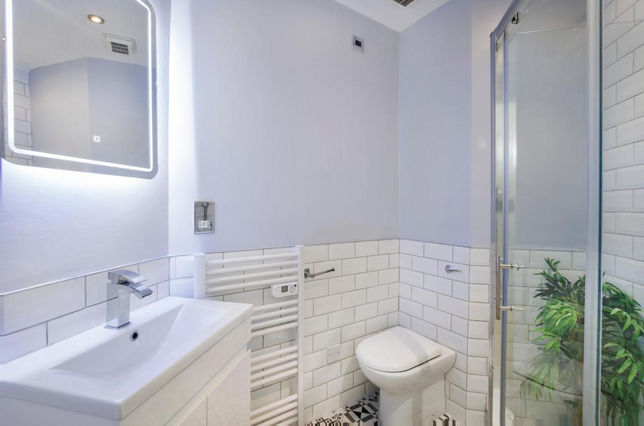 Shambles Suites In The Centre Of York, Sleeps 16 ภายนอก รูปภาพ