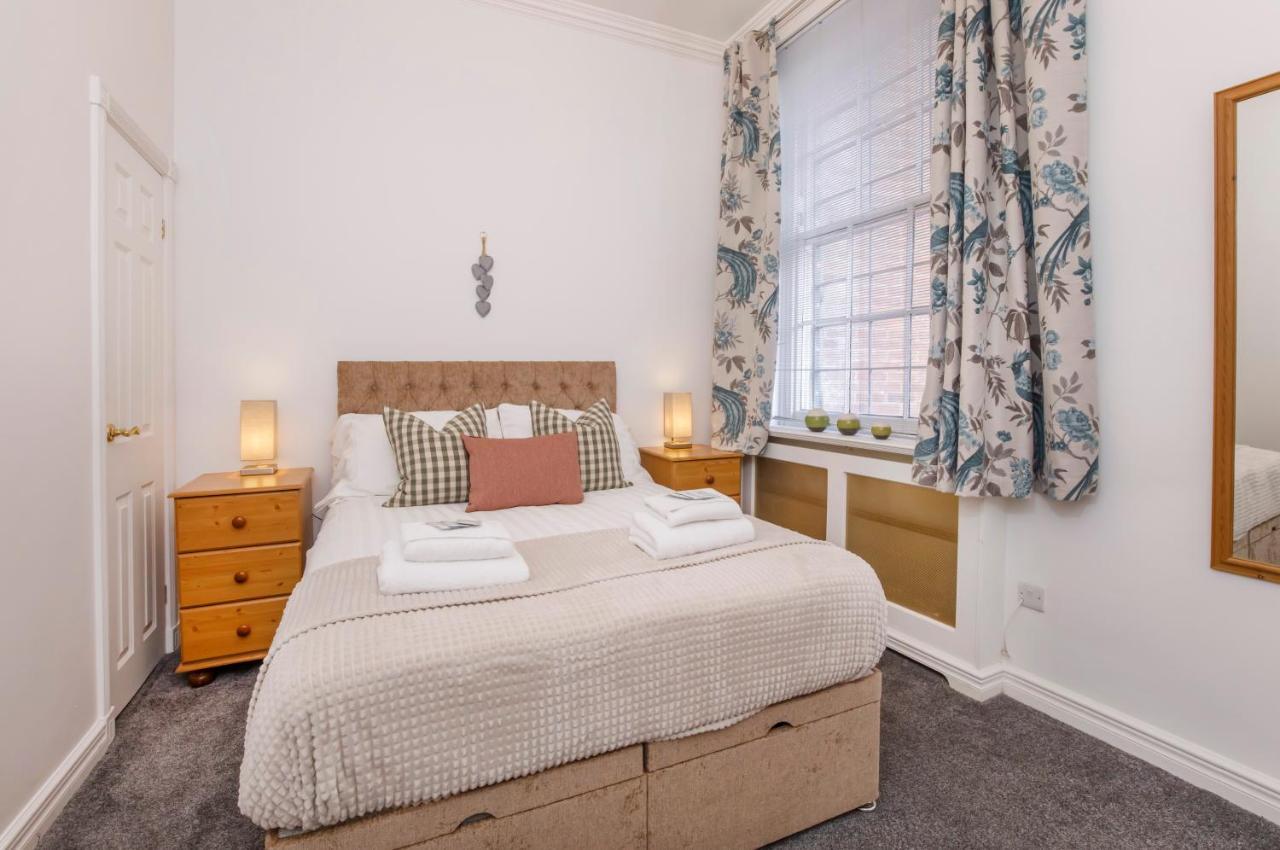 Shambles Suites In The Centre Of York, Sleeps 16 ภายนอก รูปภาพ
