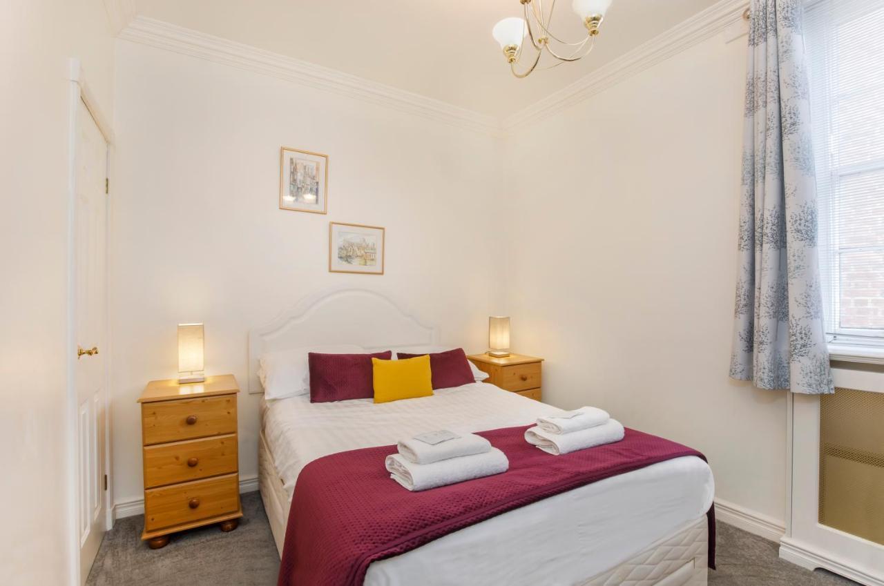 Shambles Suites In The Centre Of York, Sleeps 16 ภายนอก รูปภาพ